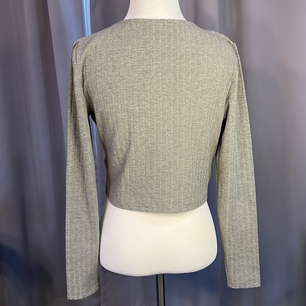 SOPHIE RUE Ribbed Surplice Neck Crop Top - Picture 7 of 7